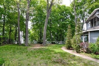 15826 Lakeshore Rd unit B, Union Pier, MI 49129 - photo 5