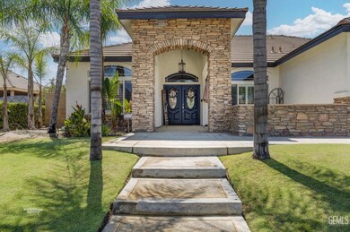 15357 Chateau Montelena Dr, Bakersfield, CA 93314 - photo 4