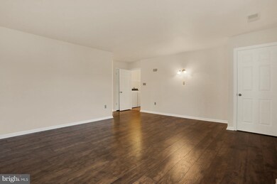 18007 Par Three Dr, Hagerstown, MD 21740 - photo 2