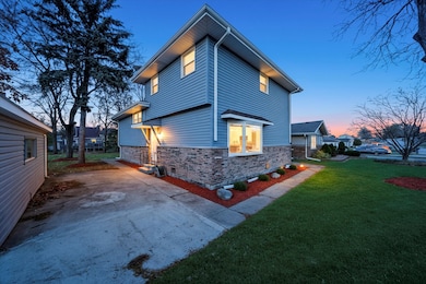 8938 W 85th Place, Justice, IL 60458 - photo 2