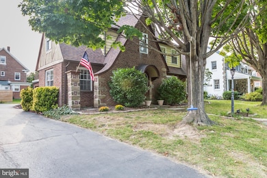 532 Fairfax Rd, Drexel Hill, PA 19026 - photo 2