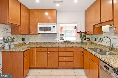 3496 Beechwood Ln, Triangle, VA 22172 - photo 5