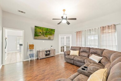 1506 Golden Spike Dr, Ennis, TX 75119 - photo 5