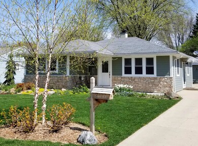 3100 Thrush Ln, Rolling Meadows, IL 60008 - photo 3