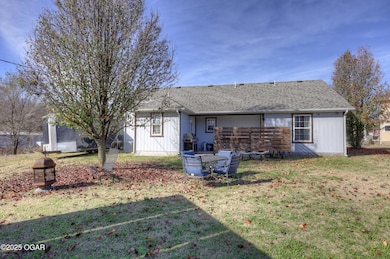 239 S Cedar Cir, Webb City, MO 64870 - photo 2