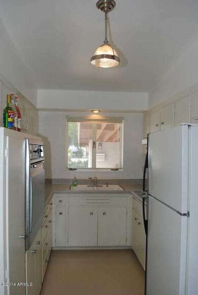 La Rosa Retro Kitchen
