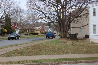 527 Turner St, Bethlehem, PA 18018 - photo 2