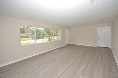 2227 Saul Dr, Jacksonville, FL 32216 - photo 6