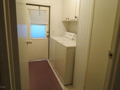 486 Dolphin Cir 001