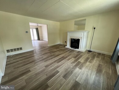 931 Fairmount Ave, Towson, MD 21204 - photo 4