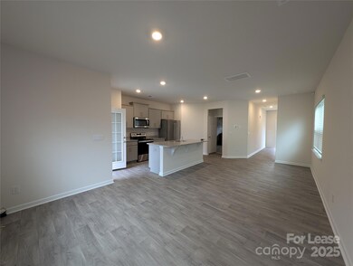 9043 Lowfalls Ln, Charlotte, NC 28216 - photo 6