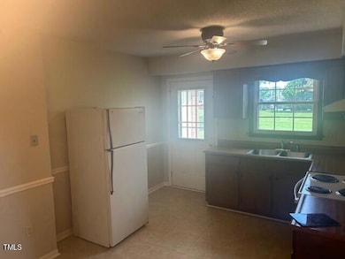 2 N Sussex Dr unit B, Smithfield, NC 27577 - photo 5