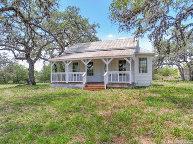 511 County Road 342, Hondo, TX 78861 - photo 2