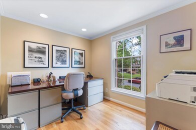 17 Old Creek Ct, Potomac, MD 20854 - photo 6