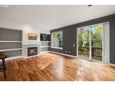 Living Room-Fireplace