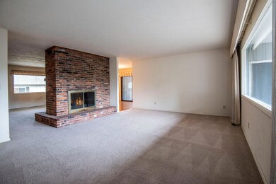 118 SE 15th St, Bend, OR 97702 - photo 3