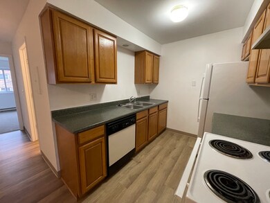1023 Kuhn Rd unit 4, Carol Stream, IL 60188 - photo 4