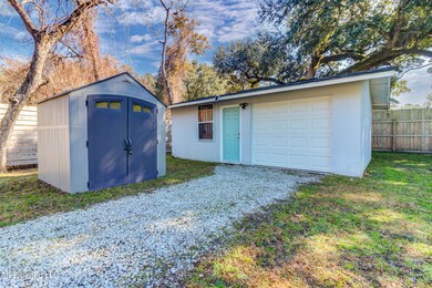 301 E 1st St (58)