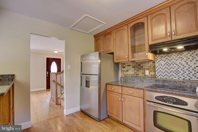 12816 Fantasia Dr, Herndon, VA 20170 - photo 7