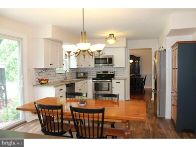 421 Camelot Dr, Brookhaven, PA 19015 - photo 4