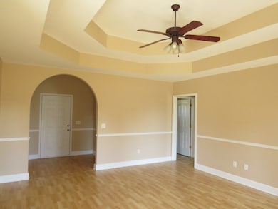 Gr. Rm. w/trey ceiling