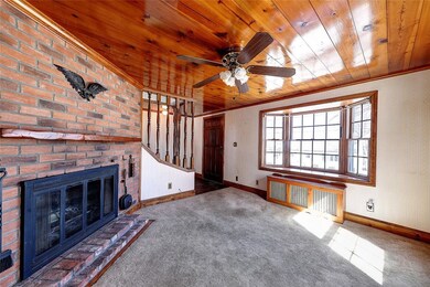 22 Harris Ave, Johnston, RI 02919 - photo 4