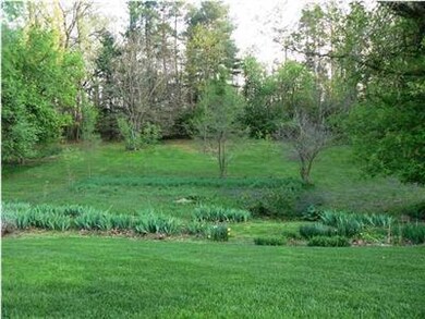 255 Ridgewood Ct, Ionia, MI 48846 - photo 2