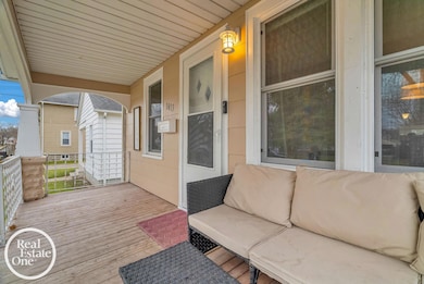 1413 14th St, Port Huron, MI 48060 - photo 5