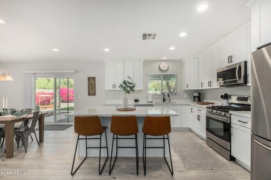 2915 N Evergreen St, Phoenix, AZ 85014 - photo 4