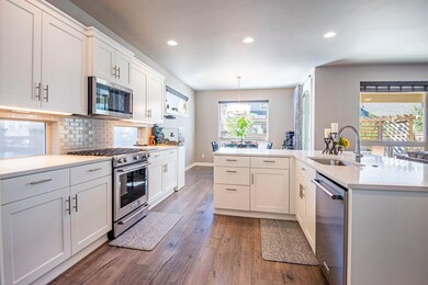 3750 S W Badger Ct Redmond OR-print-005-