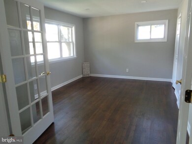 220 Woodpecker Ln, Mount Holly, NJ 08060 - photo 7