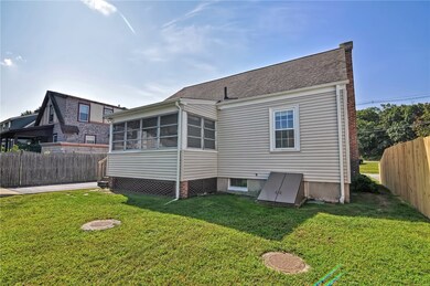 38 Armington Ave, Riverside, RI 02915 - photo 3
