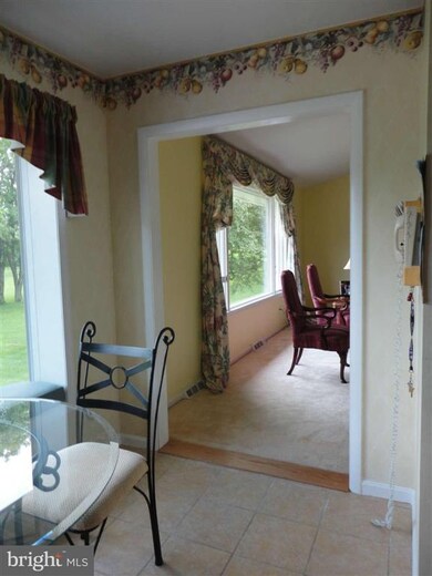 13007 Heil Manor Dr, Reisterstown, MD 21136 - photo 6