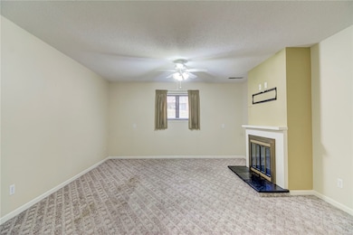 427 Woodside Trail unit E13, Decatur, IL 62521 - photo 3