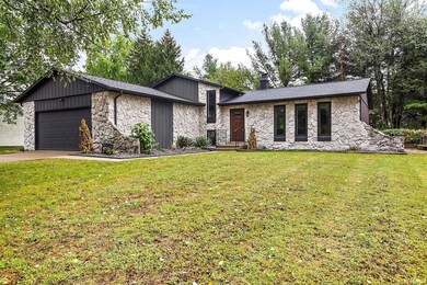 52222 Pickwick Ln, South Bend, IN 46637 - photo 2