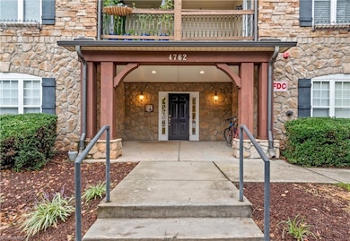 4762 Tatton Park Cir unit 3D, Winston Salem, NC 27103 - photo 2