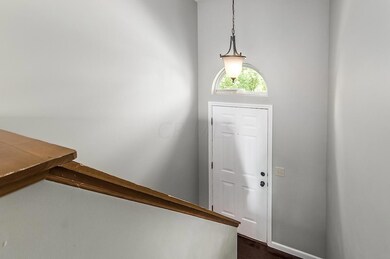 834 Crevis Ln, Columbus, OH 43228 - photo 2