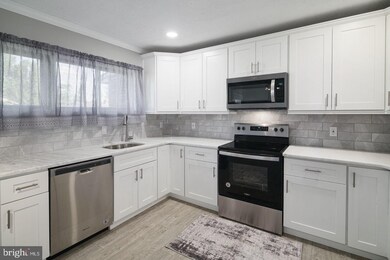 61 Idlewild Rd, Levittown, PA 19057 - photo 4