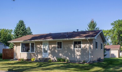 806 S 18th St, Grand Forks, ND 58201 - photo 2