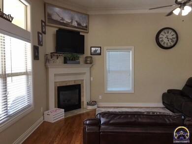 4013 SW Royal Ln, Topeka, KS 66610 - photo 6