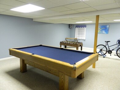 430 Carriage Hill Rd, Naperville, IL 60565 - photo 4