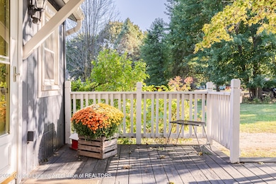 16653 Jerry Rd, Lansing, MI 48906 - photo 5