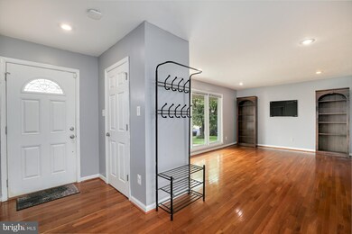 3122 Chapel View Dr, Beltsville, MD 20705 - photo 5