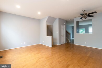 43147 Huntsman Square, Broadlands, VA 20148 - photo 4