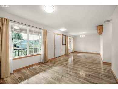 1061 Argon Ave, Eugene, OR 97404 - photo 6