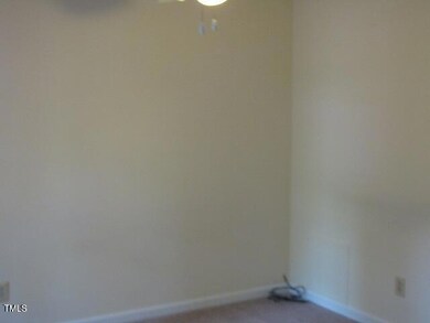 2CarsonB-Bedroom