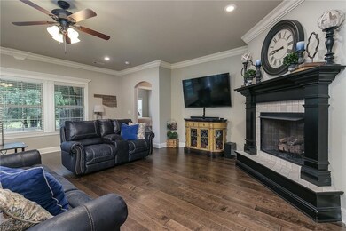 711 Yale St Bentonville, AR 72712