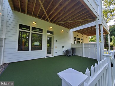 3737 Glenmoor Reserve Ln, Chevy Chase, MD 20815 - photo 2