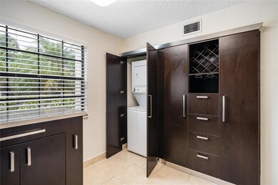 3553 Magellan Cir unit 311, Miami, FL 33180 - photo 5