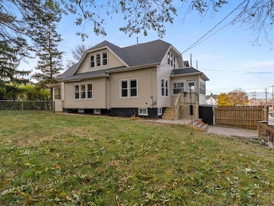 113 S 7th Ave, West Bend, WI 53095 - photo 4